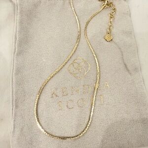 NWOT Kendra Scott Lennon Chain Gold Necklace